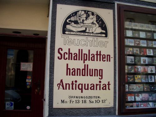 Wenn ich mich nicht irre heißt im Film der Laden Alt&Neu Wenn ich mich nicht irre heißt im Film der Laden Alt&Neu